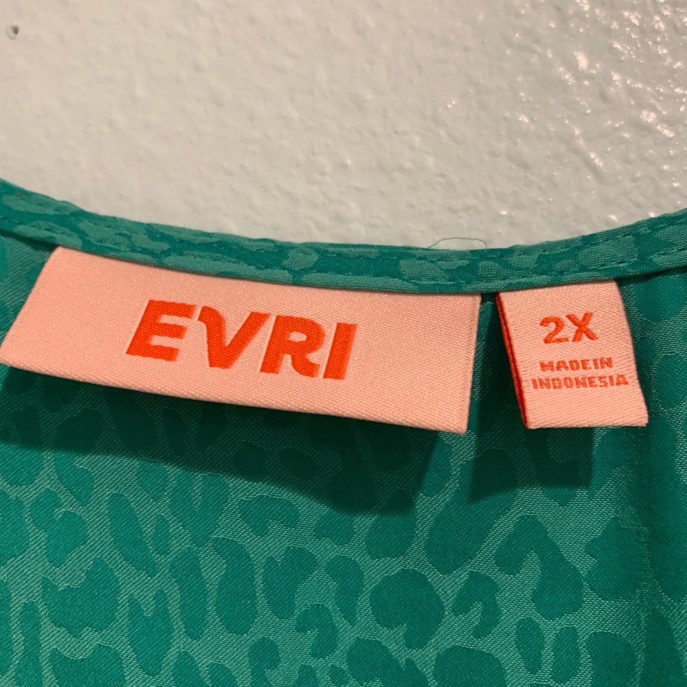 Green Leopard Print Blouse - Picture 3 of 8
